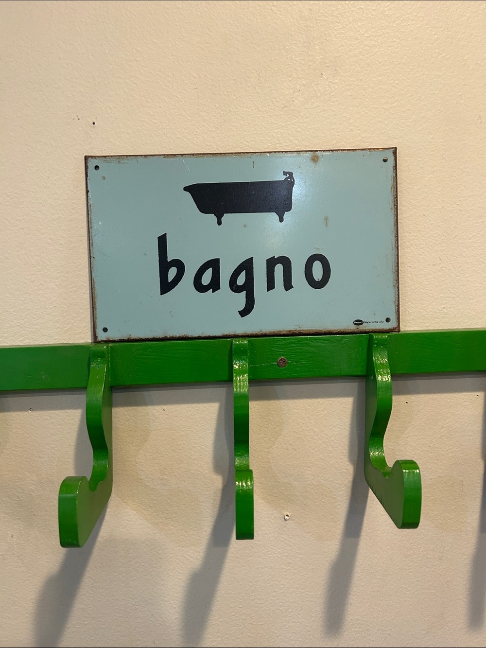 Anthropologie Bagno sign